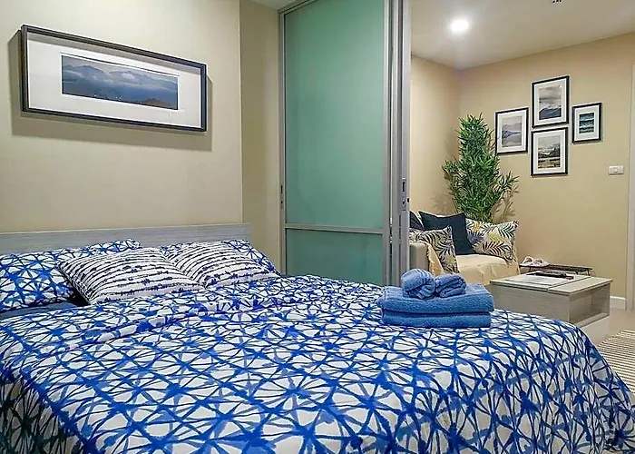 New W Pool And Gym Near Fashion Island Mall Holiday home *