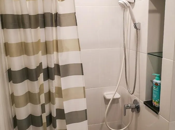New W Pool And Gym Near Fashion Island Mall *